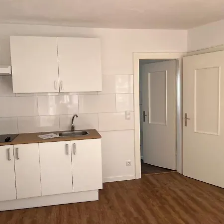 Zentrale Schoene In Der Altstadt Mit Balkon شقة