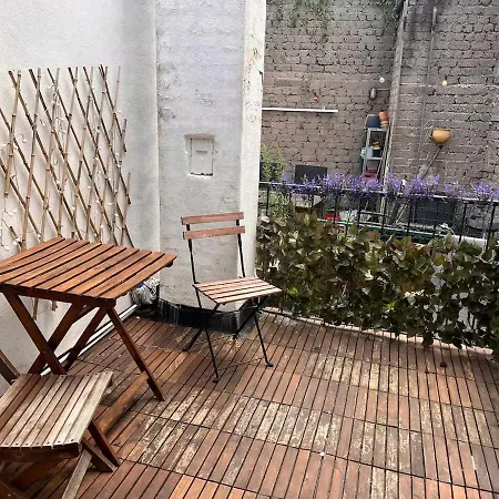 Zentrale Schoene In Der Altstadt Mit Balkon شقة
