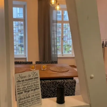Zentrale Schoene In Der Altstadt Mit Balkon *