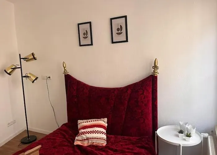 Zentrale Schoene In Der Altstadt Mit Balkon